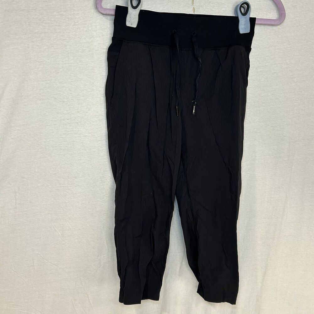 Lululemon Dance Studio Mid Rise Cropped Black Capri Jogger Women's Sz 4